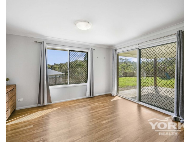 7 Lydia Place, Top Camp QLD 4350