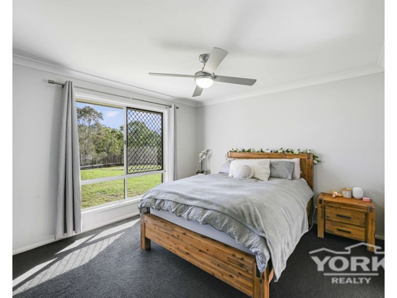 7 Lydia Place, Top Camp QLD 4350