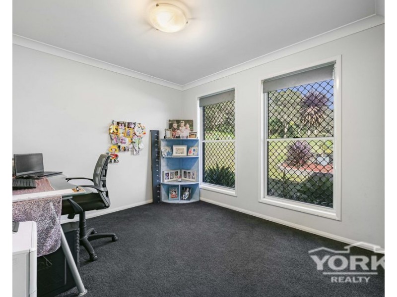 7 Lydia Place, Top Camp QLD 4350