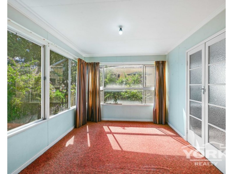 10 Kenneth Street, North Toowoomba QLD 4350
