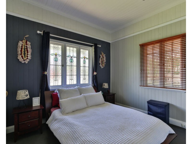 127 Hill Street, Newtown QLD 4350