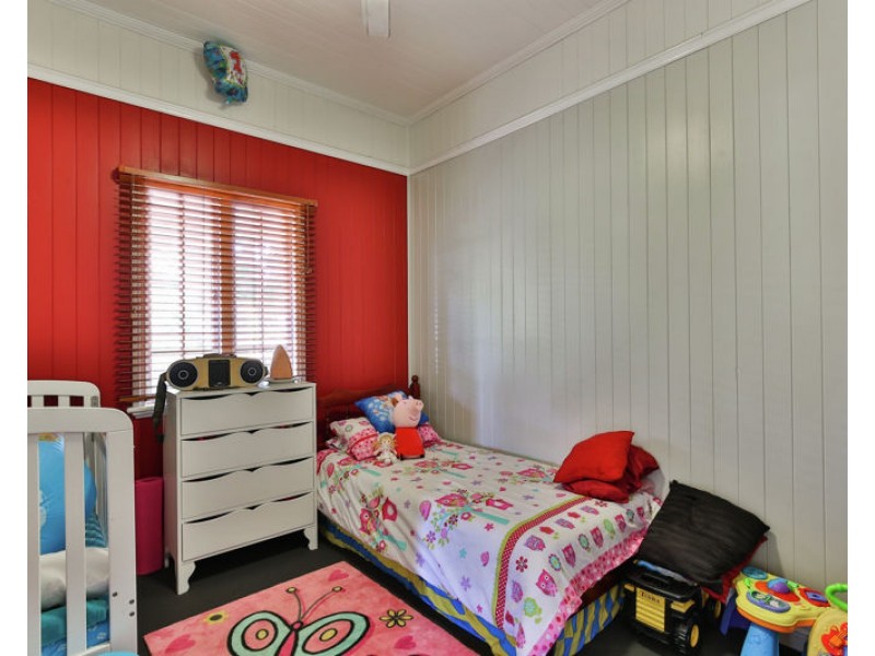 127 Hill Street, Newtown QLD 4350