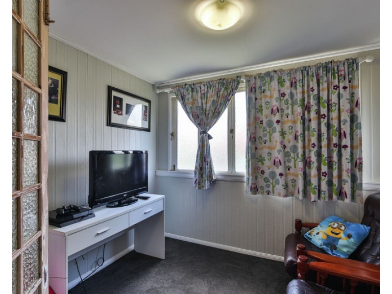 127 Hill Street, Newtown QLD 4350