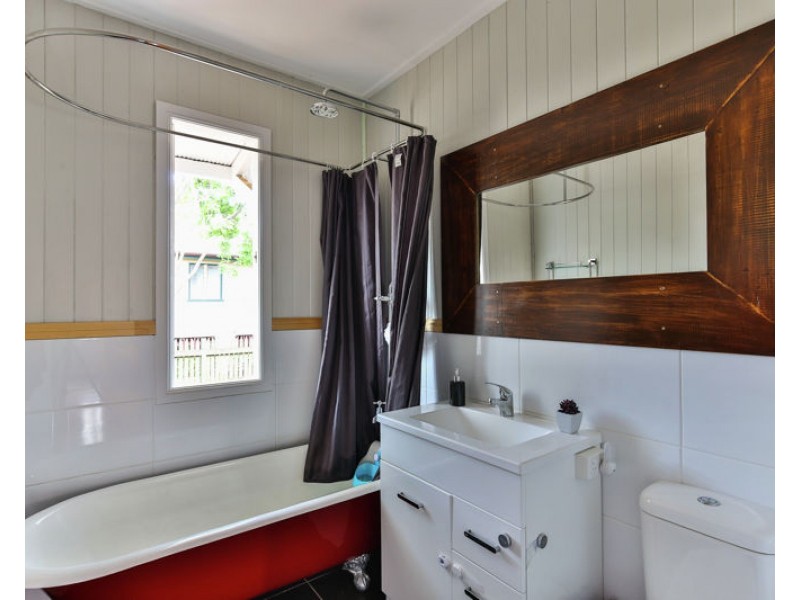 127 Hill Street, Newtown QLD 4350