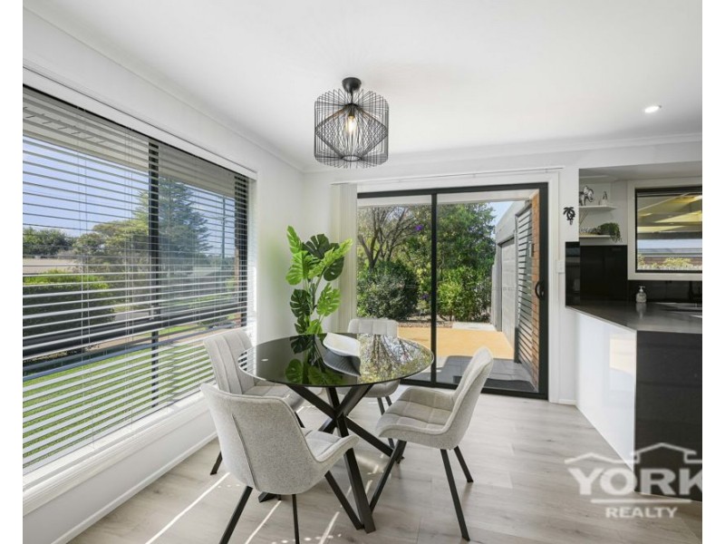 Kearneys Spring QLD 4350