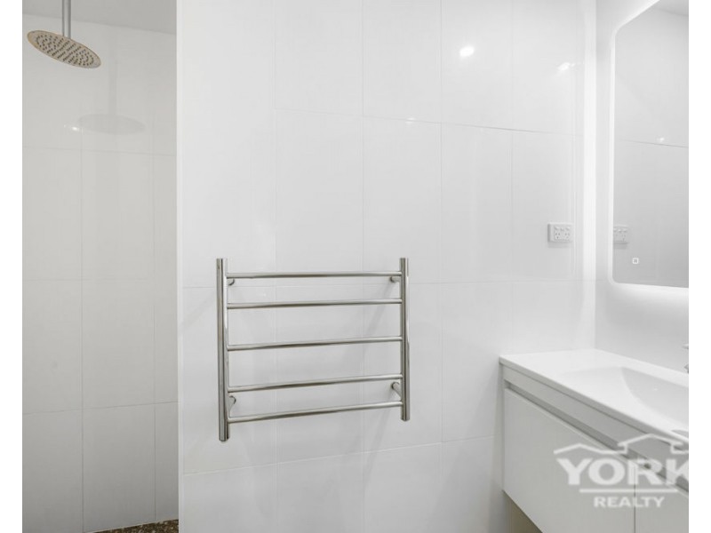 Kearneys Spring QLD 4350