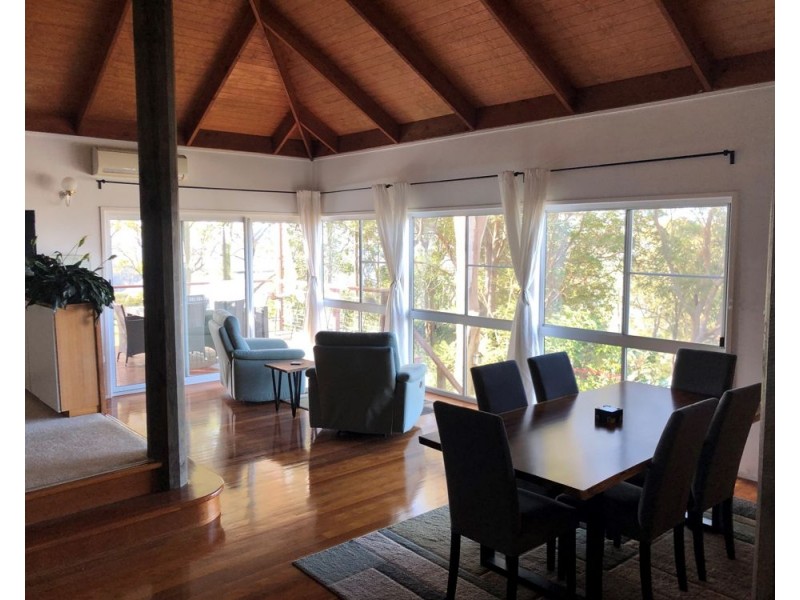 17 Harvey Street, Mount Lofty QLD 4350