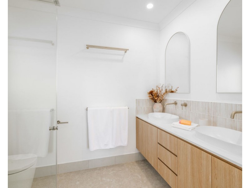 6a Empress Street, Centenary Heights QLD 4350
