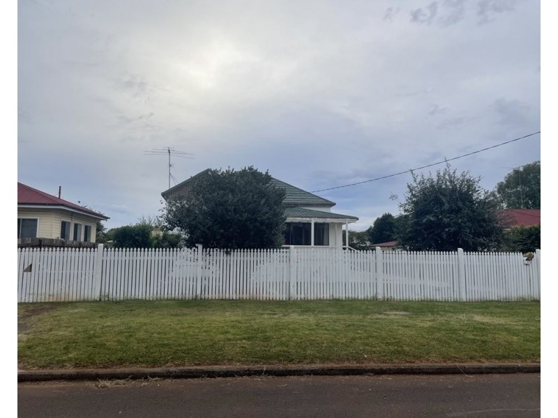 5 Northland Street, Newtown QLD 4350