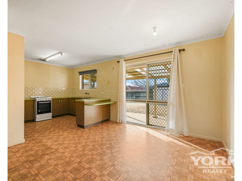 45 Merino Street, Harristown QLD 4350