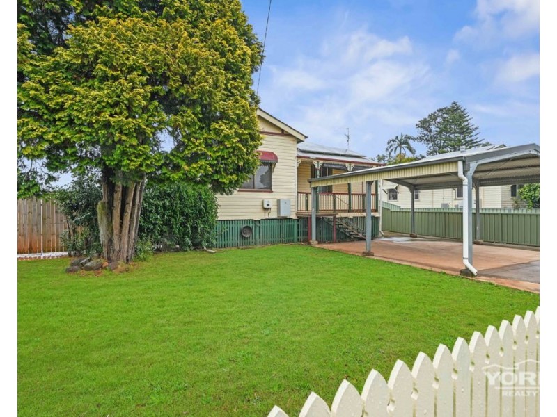 12 CharlotteStreet, Newtown QLD 4350