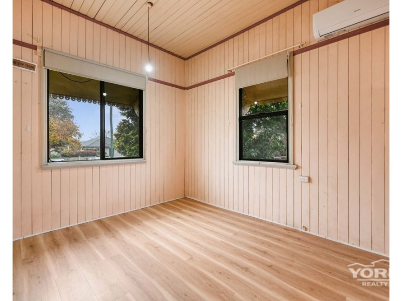 12 CharlotteStreet, Newtown QLD 4350