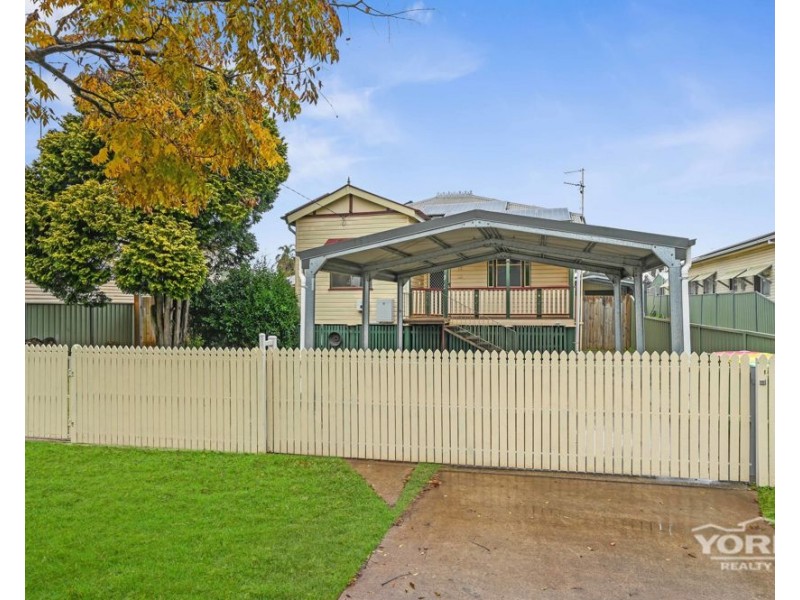 12 CharlotteStreet, Newtown QLD 4350