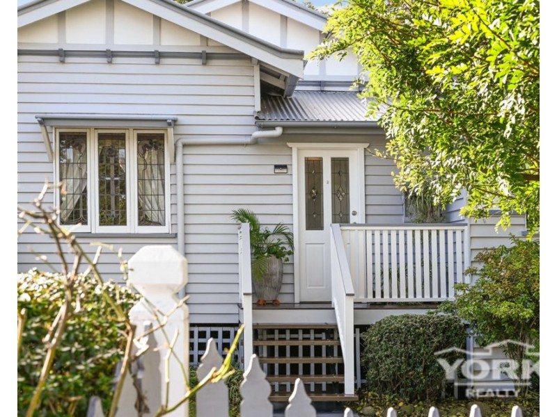 129 Hill Street, Newtown QLD 4350