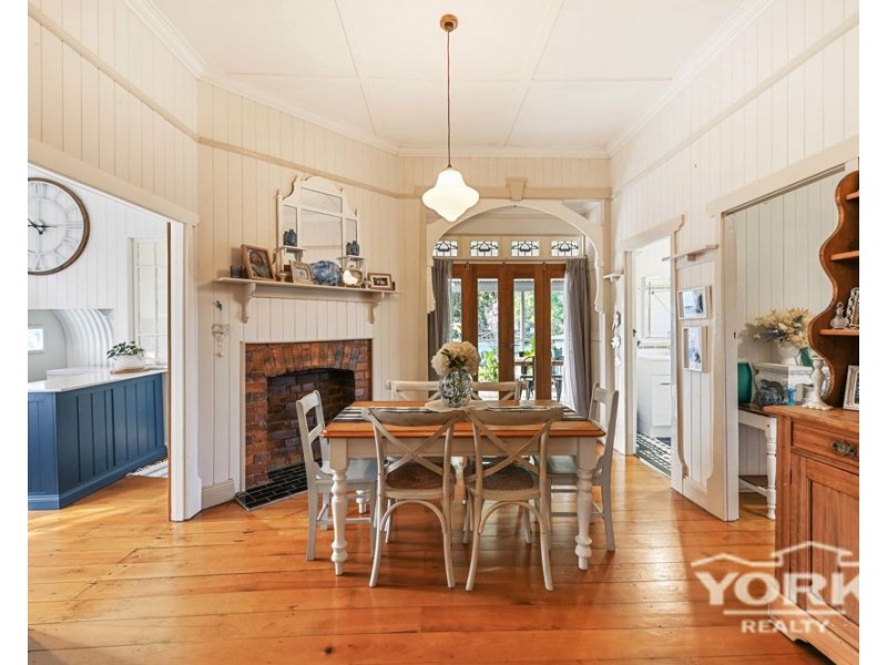 129 Hill Street, Newtown QLD 4350