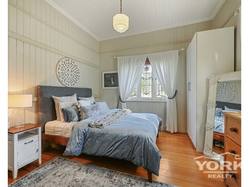 129 Hill Street, Newtown QLD 4350