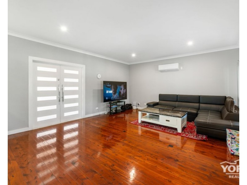 Centenary Heights QLD 4350