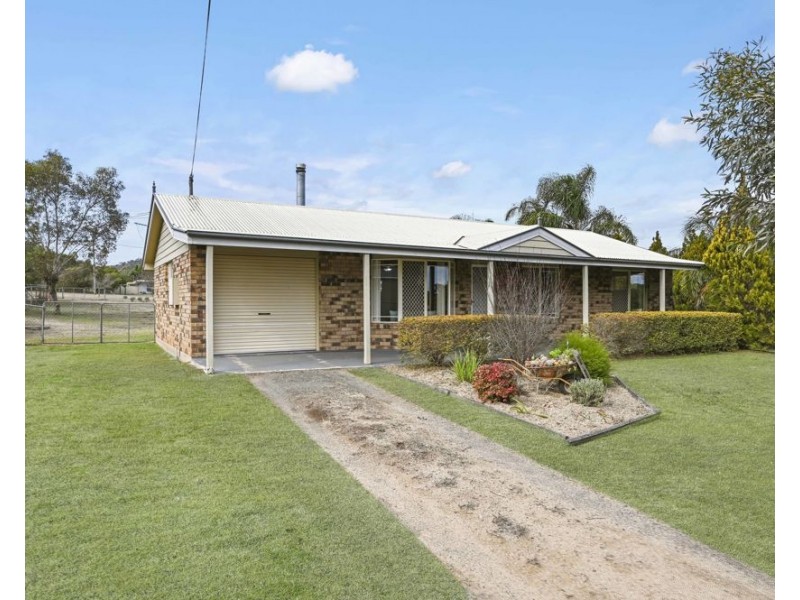 4 Lawmere Court, Kingsthorpe QLD 4400