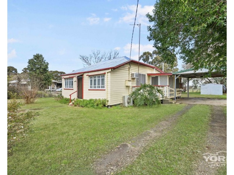 39 King Street, Clifton QLD 4361