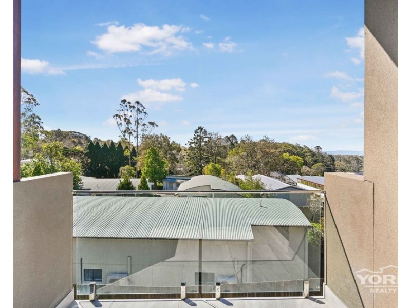16/18 Tourist Road, East Toowoomba QLD 4350