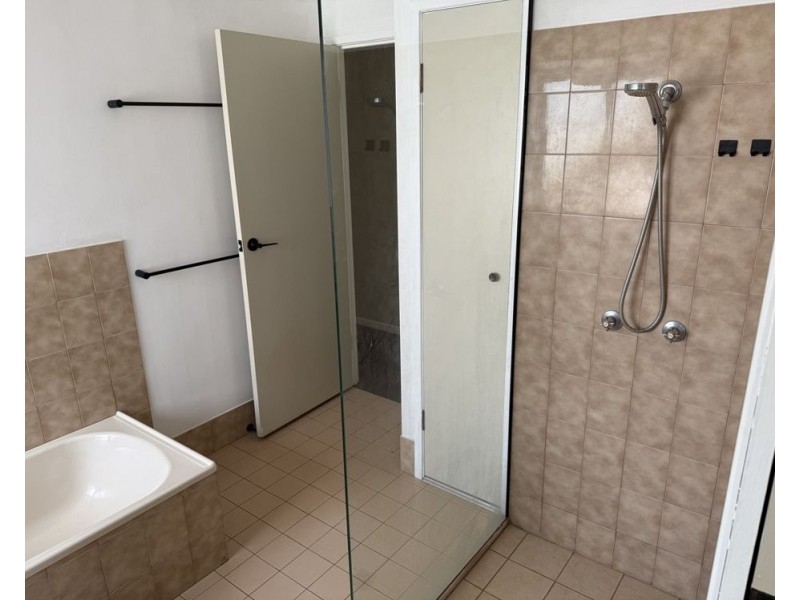 6 Tea Tree Court, Newtown QLD 4350