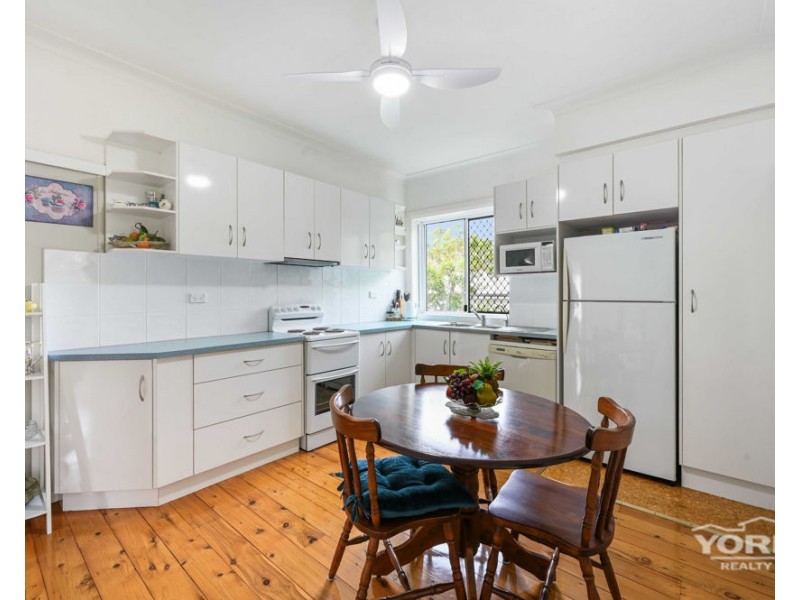 50 Bass Street, Centenary Heights QLD 4350