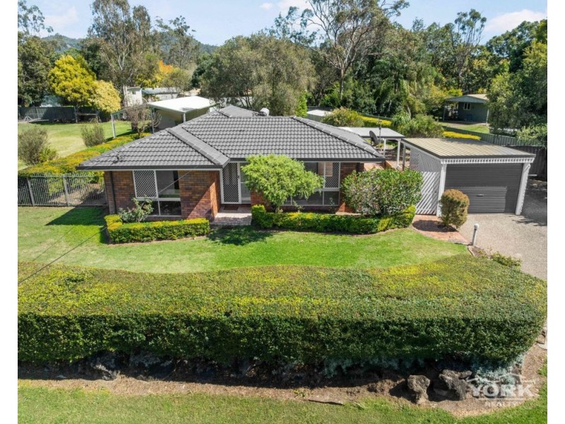 11 Stewart Street, Withcott QLD 4352