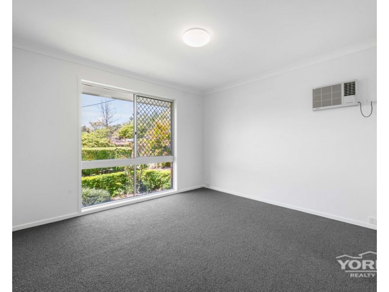 11 Stewart Street, Withcott QLD 4352