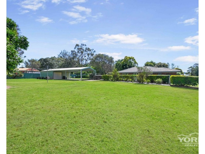 11 Stewart Street, Withcott QLD 4352
