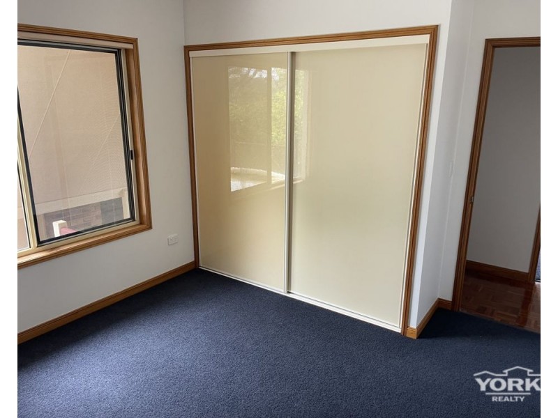 10 Rangeview Road, Blue Mountain Heights QLD 4350