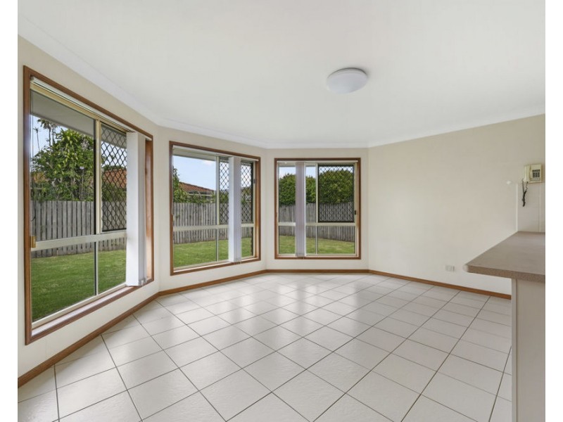 4 Tess Close, Middle Ridge QLD 4350