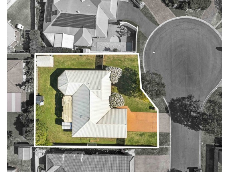 4 Tess Close, Middle Ridge QLD 4350