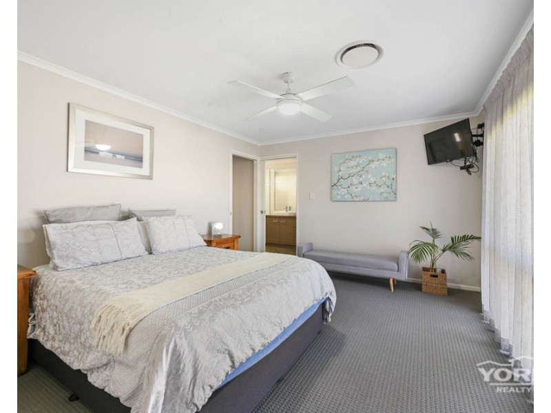 24 Blue Gum Drive, Newtown QLD 4350