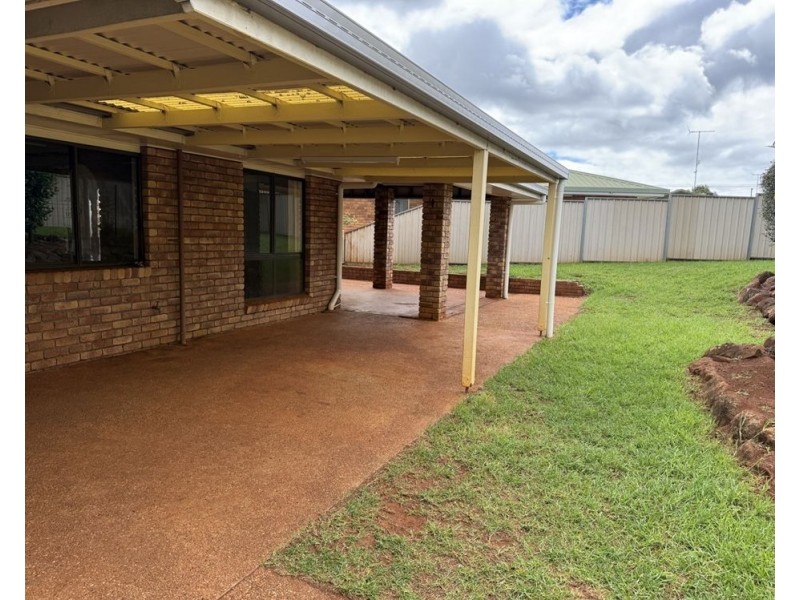 6 Tea Tree Court, Newtown QLD 4350