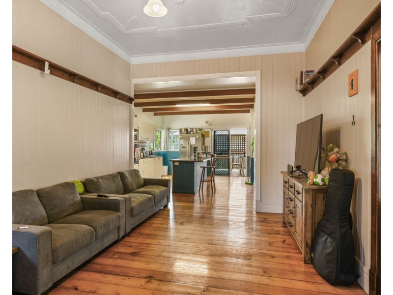 106 Holberton Street, Newtown QLD 4350