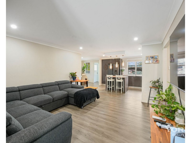 6 Wieck Street, Newtown QLD 4350