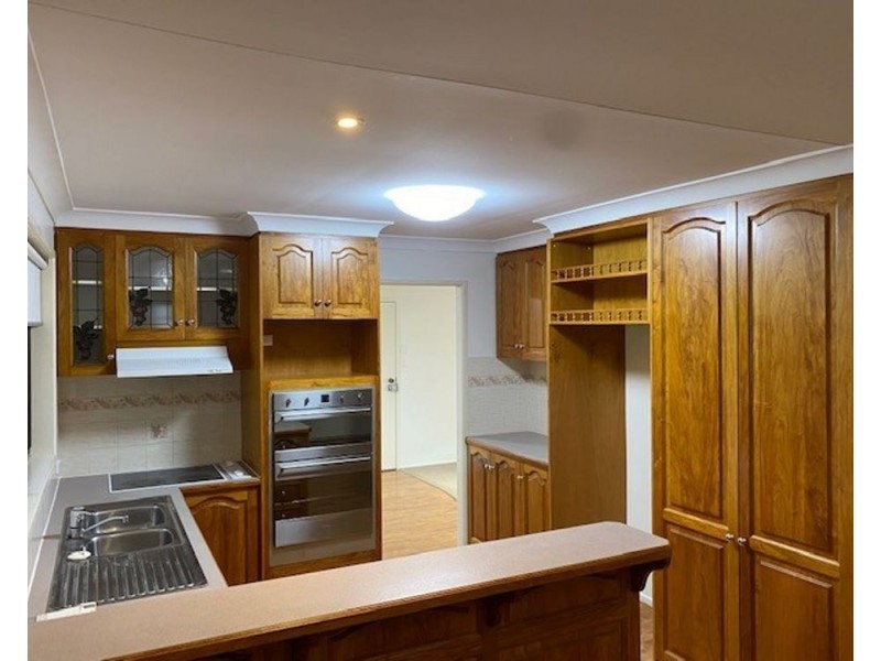 12 Lotus Crescent, Centenary Heights QLD 4350