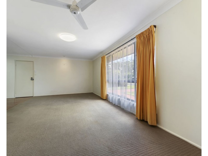 12 Lotus Crescent, Centenary Heights QLD 4350
