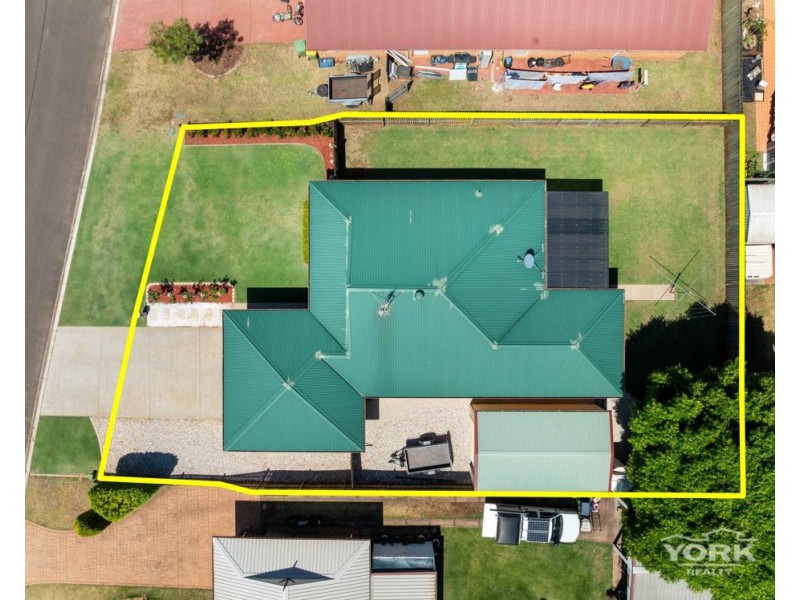 14 Pixie Drive, Kearneys Spring QLD 4350
