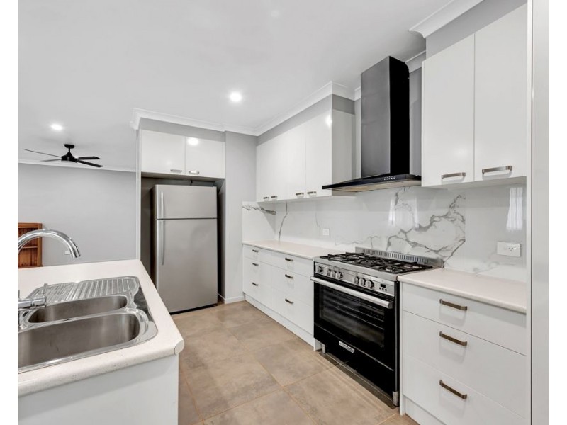 181 Station Road, Horton QLD 4660