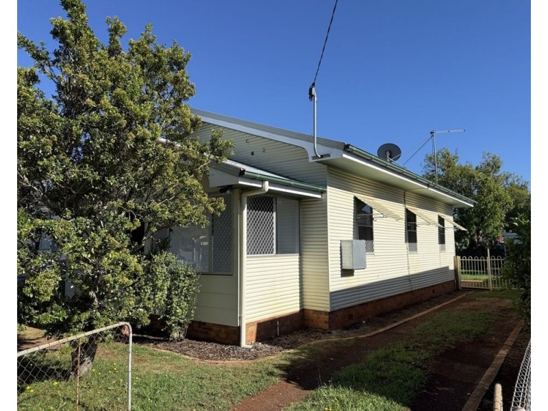 55 Rome Street, Newtown QLD 4350