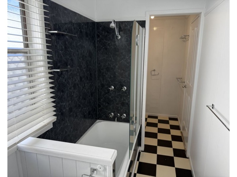 55 Rome Street, Newtown QLD 4350