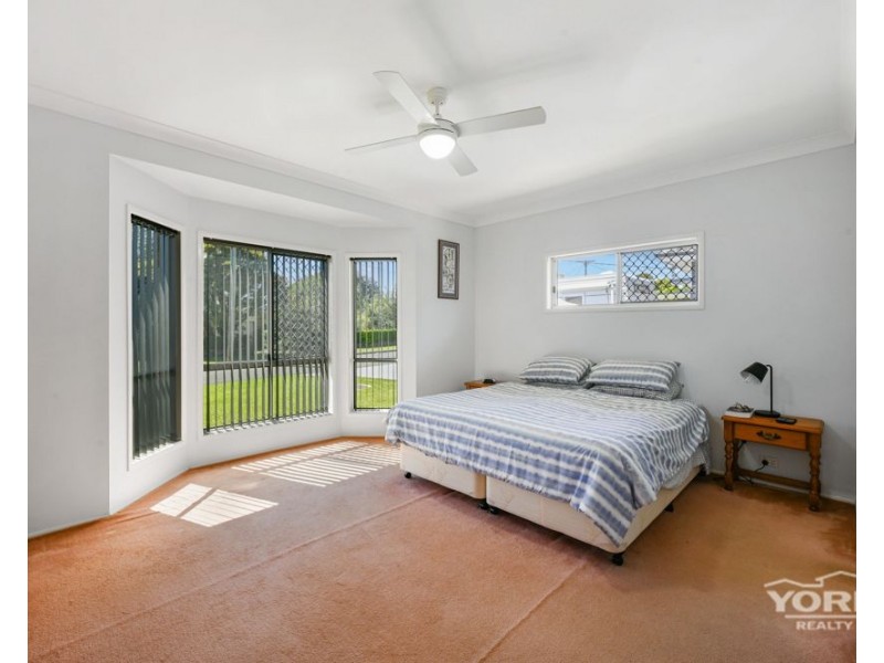 9 Leahy Street, Rockville QLD 4350