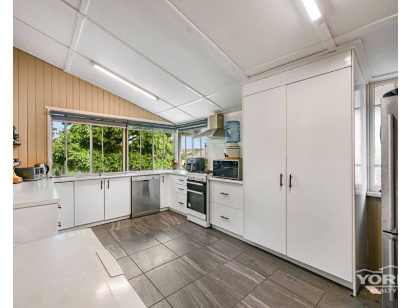 2 Vacy Street, Newtown QLD 4350