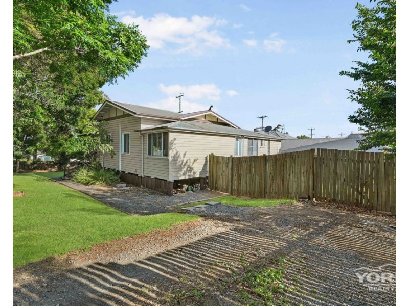 2 Vacy Street, Newtown QLD 4350