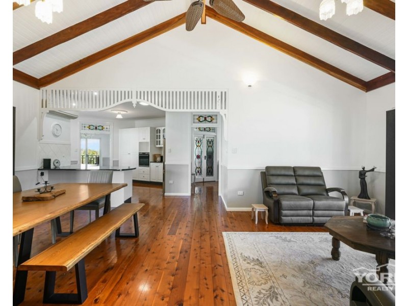 1 Jane Court, Cotswold Hills QLD 4350