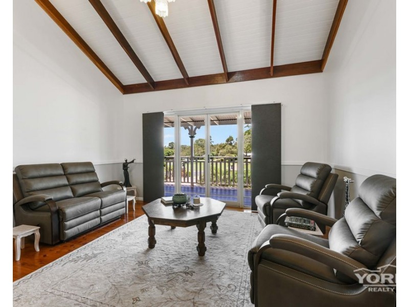 1 Jane Court, Cotswold Hills QLD 4350