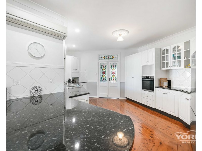 1 Jane Court, Cotswold Hills QLD 4350