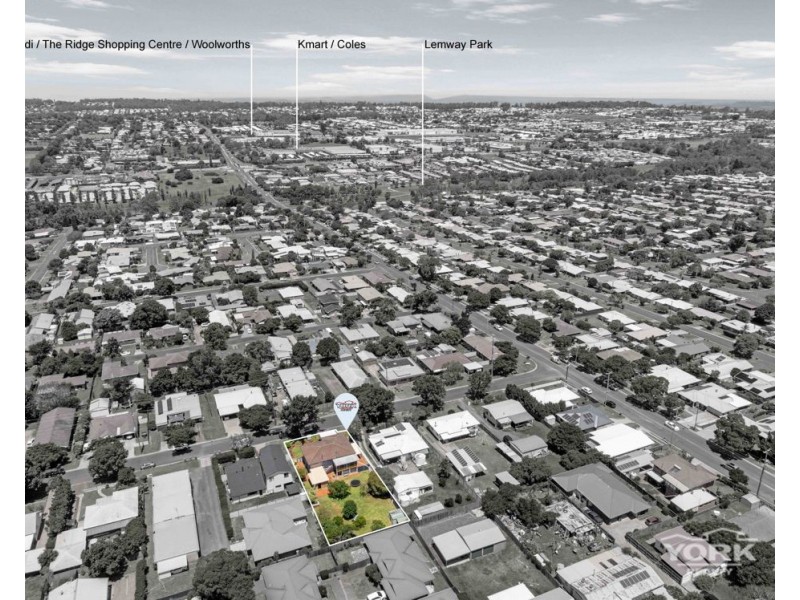 77 Hoey Street, Kearneys Spring QLD 4350