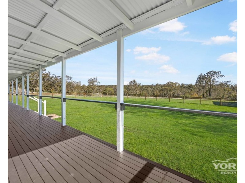 216 Peters Road, Groomsville QLD 4352